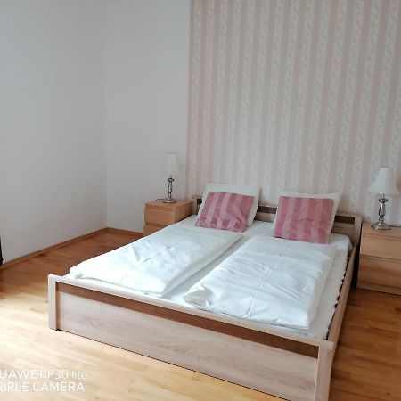 Fukas Apartments Nitra Zewnętrze zdjęcie