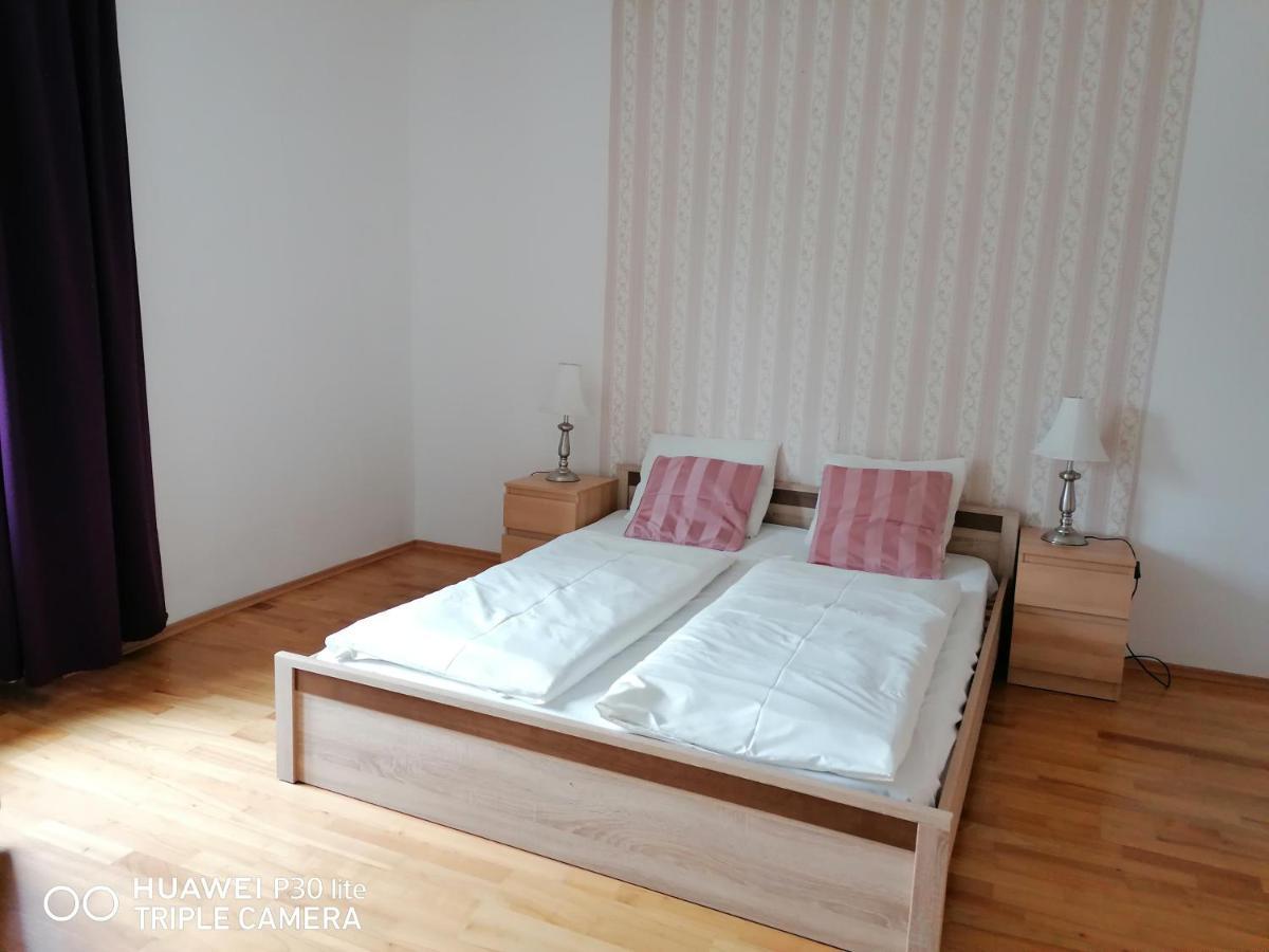 Fukas Apartments Nitra Zewnętrze zdjęcie